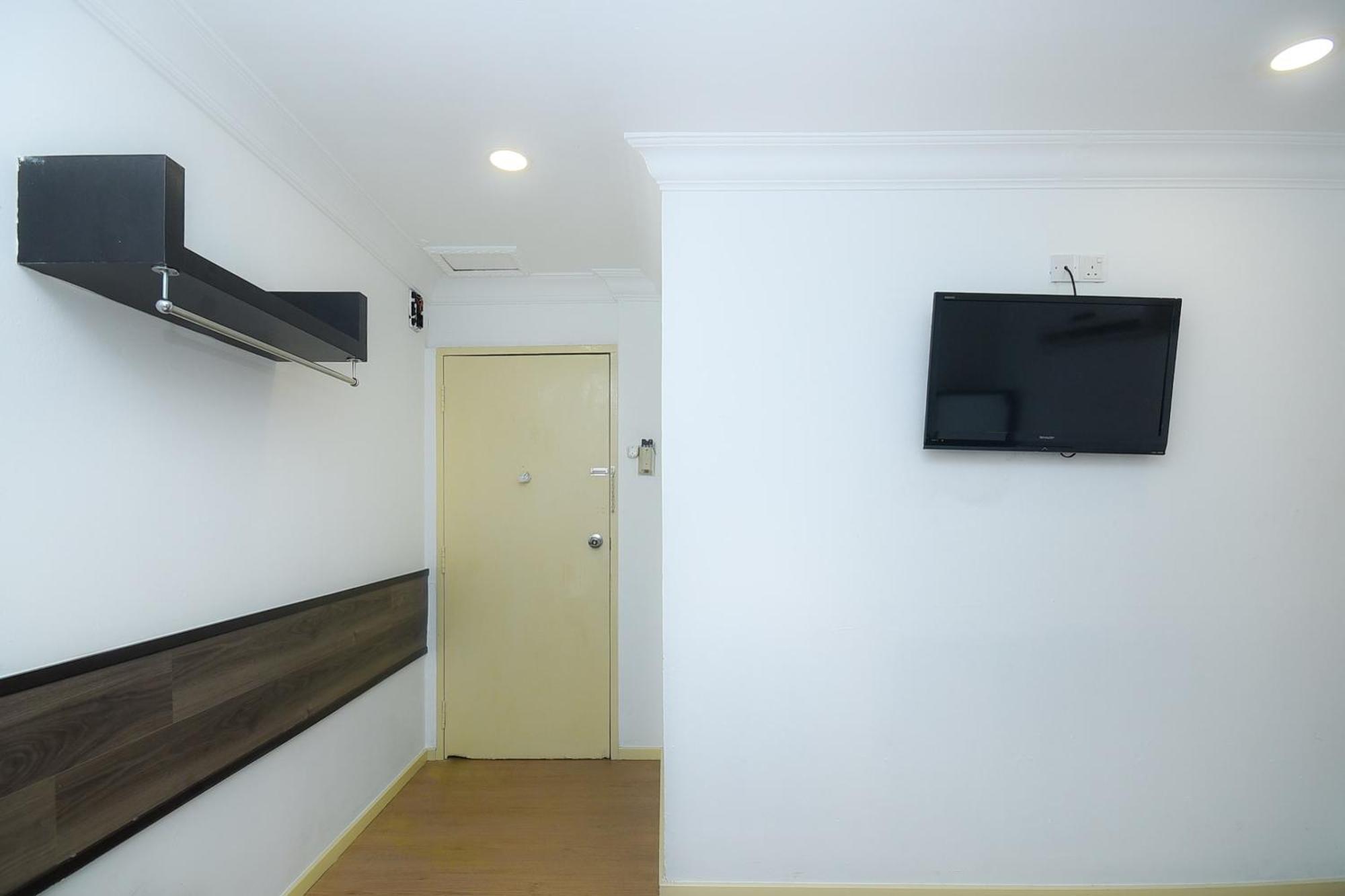 Oyo 90820 River Inn Miri Exterior photo