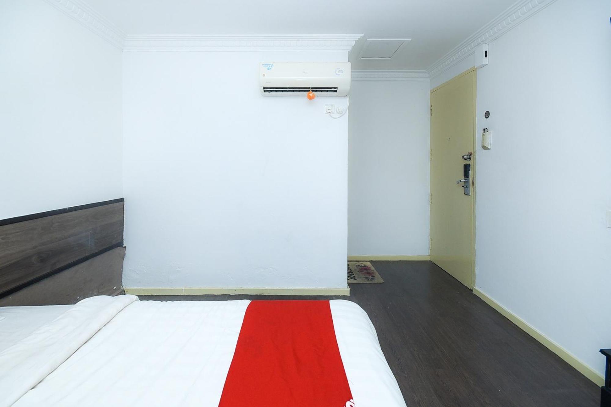 Oyo 90820 River Inn Miri Exterior photo